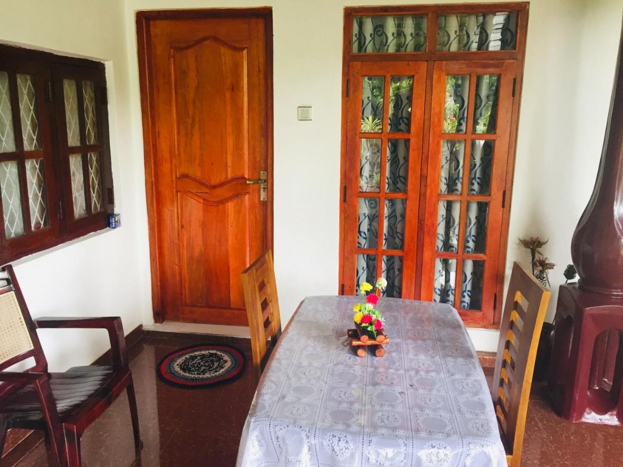 Malee Homestay 폴로나루와 외부 사진