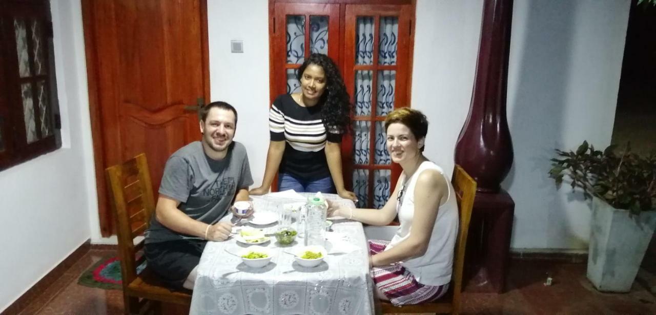 Malee Homestay 폴로나루와 외부 사진