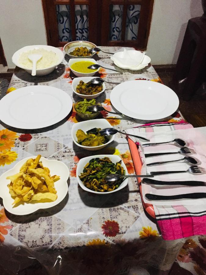 Malee Homestay 폴로나루와 외부 사진